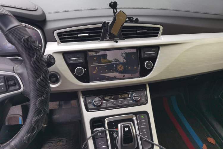 Used Geely Auto Emgrand X7 Sport 2020 1.8TD DCT Two-Wheel Drive Smart Connect 4G-Enabled Version Audio And AC Panel