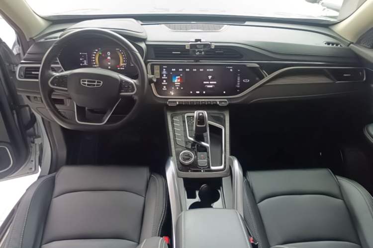 Used Geely Auto Emgrand X7 Sport 2020 1.8TD DCT Smart Connect PRO Center Console