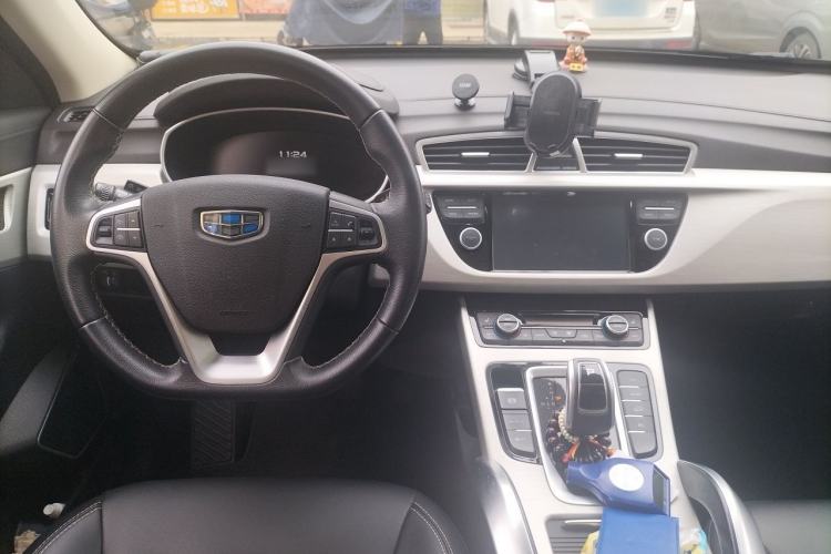 Used Geely Auto Emgrand X7 Sport 2020 1.8TD DCT Two-Wheel Drive Smart Connect 4G-Enabled Version Center Console