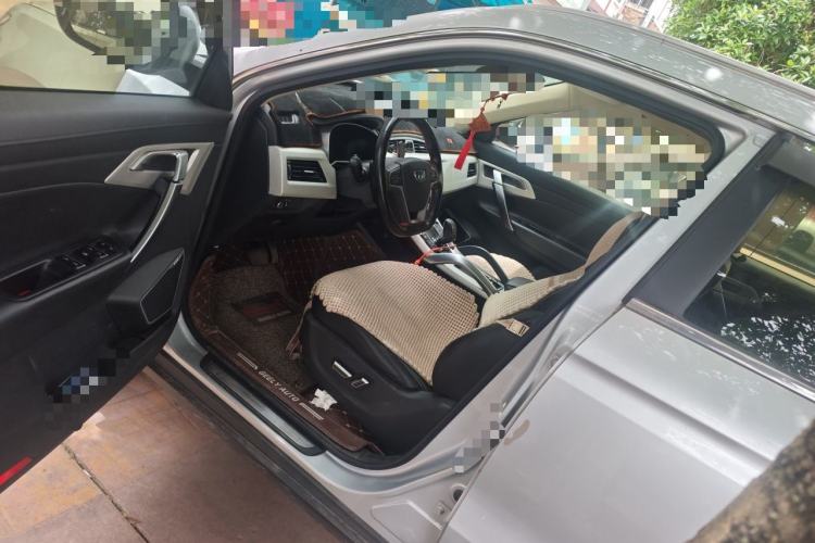 Used Geely Auto Emgrand X7 Sport 2020 1.8TD DCT Two-Wheel Drive Smart Connect 4G-Enabled Version Driver Seat