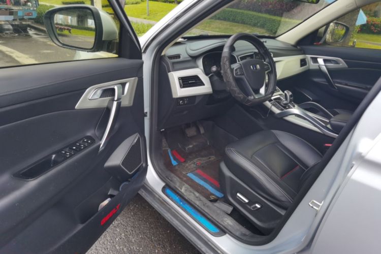 Used Geely Auto Emgrand X7 Sport 2020 1.8TD DCT Two-Wheel Drive Smart Connect 4G-Enabled Version Driver Seat