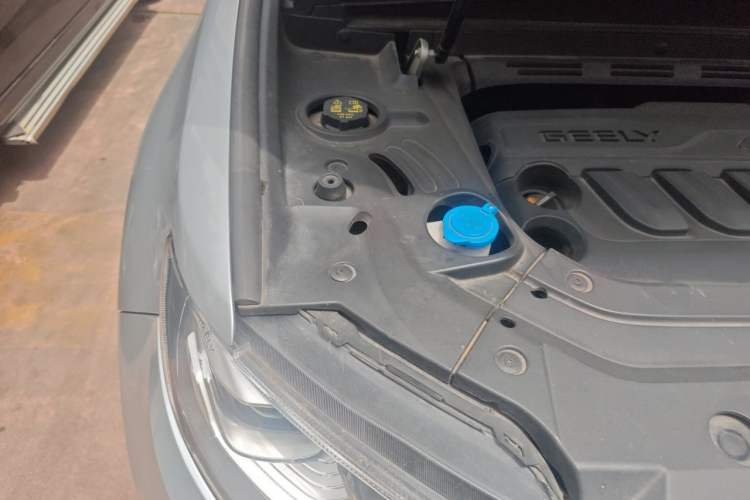 Used Geely Auto Emgrand X7 Sport 2020 1.8TD DCT Two-Wheel Drive Smart Connect 4G-Enabled Version Engine Bay Right