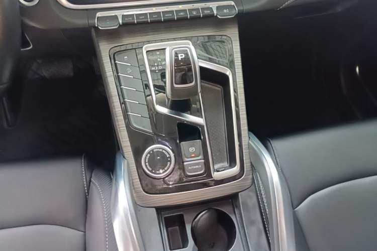 Used Geely Auto Emgrand X7 Sport 2020 1.8TD DCT Smart Connect PRO Gear Lever