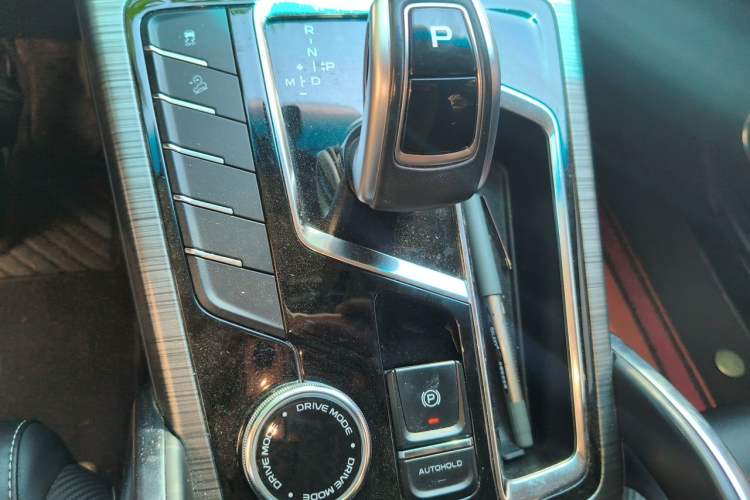 Used Geely Auto Emgrand X7 Sport 2020 1.8TD DCT Smart Connect PRO Gear Lever