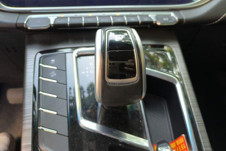 Used Geely Auto Emgrand X7 Sport 2020 1.8TD DCT Smart Connect PRO Gear Lever