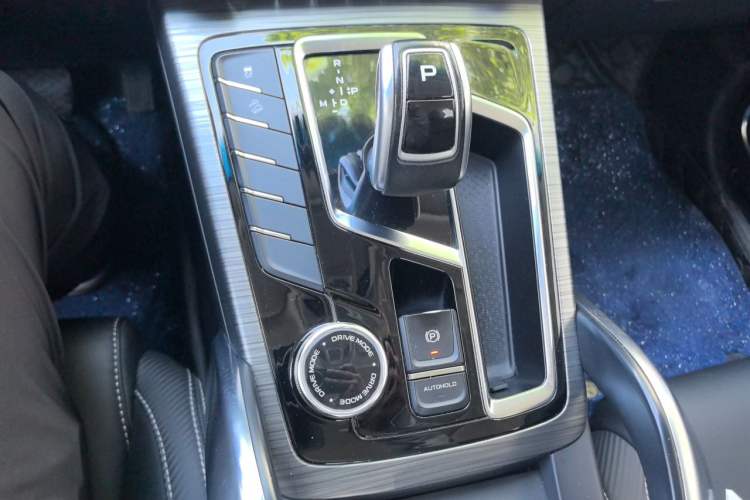 Used Geely Auto Emgrand X7 Sport 2020 1.8TD DCT Smart Connect PRO Gear Lever