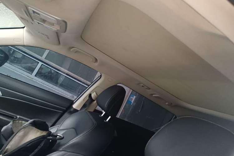 Used Geely Auto Emgrand X7 Sport 2020 1.8TD DCT Two-Wheel Drive Smart Connect 4G-Enabled Version Headliner