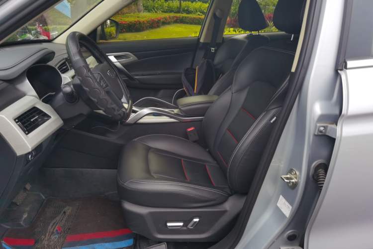 Used Geely Auto Emgrand X7 Sport 2020 1.8TD DCT Two-Wheel Drive Smart Connect 4G-Enabled Version Left Front Seat