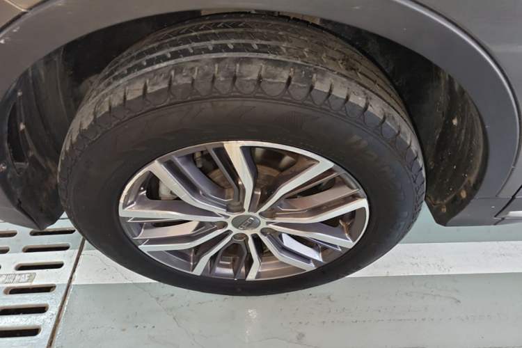 Used Geely Auto Emgrand X7 Sport 2020 1.8TD DCT Smart PRO Left Front Wheel Hub