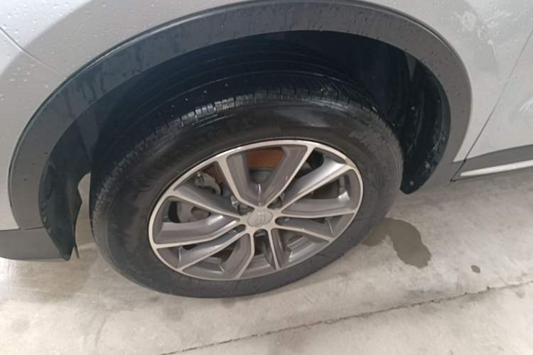 Used Geely Auto Emgrand X7 Sport 2020 1.8TD DCT Two-Wheel Drive Smart Connect 4G-Enabled Version Left Front Wheel Hub