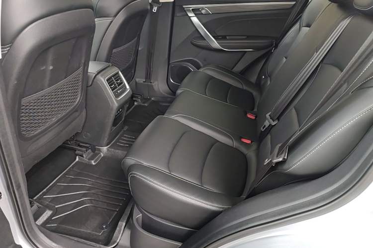 Used Geely Auto Emgrand X7 Sport 2020 1.5TD Automatic Smart Connect PRO Left Rear Seat