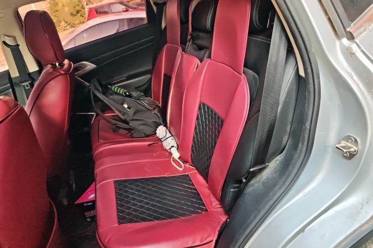 Used Geely Auto Emgrand X7 Sport 2020 1.8TD DCT Two-Wheel Drive Smart Connect 4G-Enabled Version Left Rear Seat