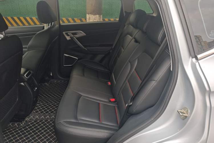 Used Geely Auto Emgrand X7 Sport 2020 1.8TD DCT Two-Wheel Drive Smart Connect 4G-Enabled Version Left Rear Seat