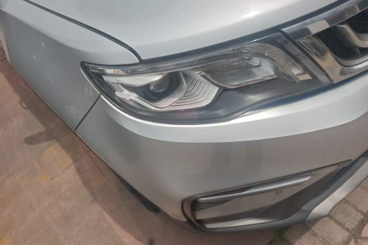 Used Geely Auto Emgrand X7 Sport 2020 1.8TD DCT Two-Wheel Drive Smart Connect 4G-Enabled Version Right Front Headlight
