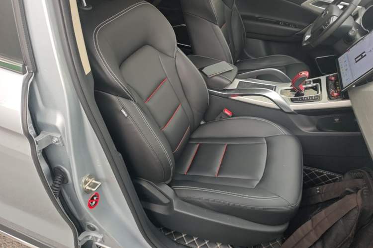 Used Geely Auto Emgrand X7 Sport 2020 1.8TD DCT Two-Wheel Drive Smart Connect 4G-Enabled Version Right Front Seat