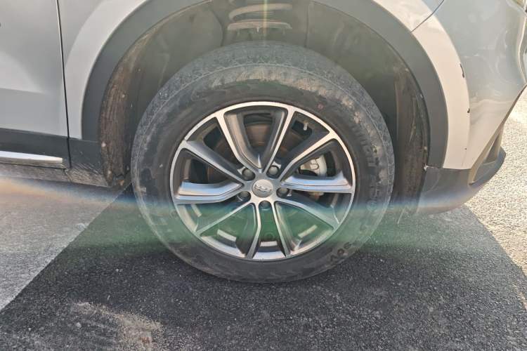 Used Geely Auto Emgrand X7 Sport 2020 1.8TD DCT Two-Wheel Drive Smart Connect 4G-Enabled Version Right Front Wheel Hub