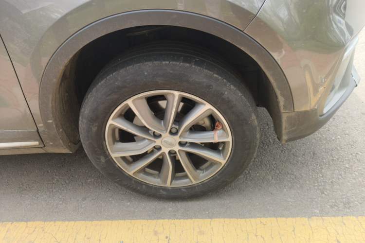 Used Geely Auto Emgrand X7 Sport 2020 1.8TD DCT Two-Wheel Drive Smart Connect 4G-Enabled Version Right Front Wheel Hub