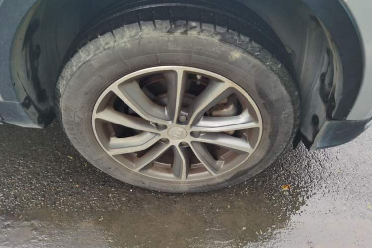 Used Geely Auto Emgrand X7 Sport 2020 1.8TD DCT Two-Wheel Drive Smart Connect 4G-Enabled Version Right Front Wheel Hub