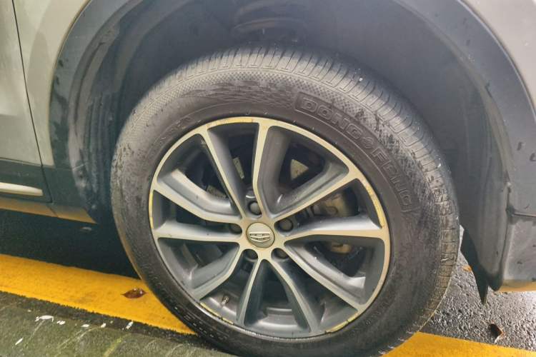 Used Geely Auto Emgrand X7 Sport 2020 1.8TD DCT Two-Wheel Drive Smart Connect 4G-Enabled Version Right Front Wheel Hub