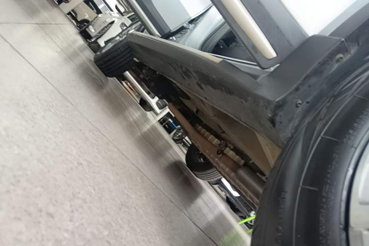 Used Geely Auto Emgrand X7 Sport 2020 1.8TD DCT Smart Connect PRO Right Side Sill