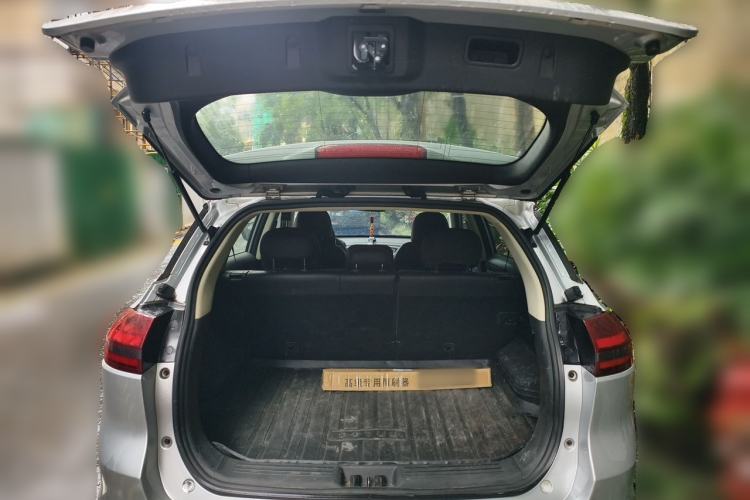 Used Geely Auto Emgrand X7 Sport 2020 1.8TD DCT Two-Wheel Drive Smart Connect 4G-Enabled Version Trunk