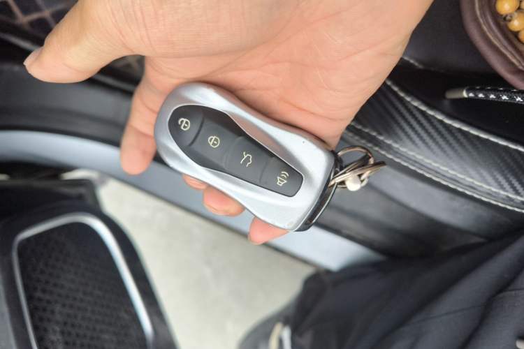 Used Geely Auto Emgrand X7 Sport 2020 1.8TD DCT Smart Connect PRO Vehicle Key