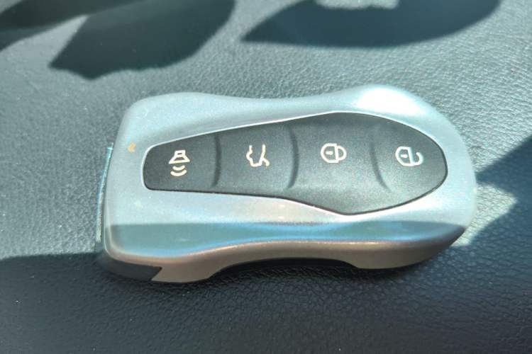 Used Geely Auto Emgrand X7 Sport 2020 1.8TD DCT Smart Connect PRO Vehicle Key