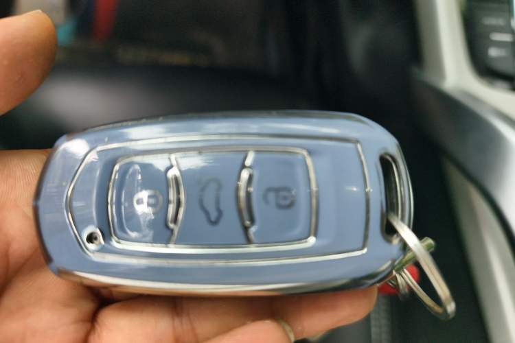 Used Geely Auto Emgrand X7 Sport 2020 1.8TD DCT Two-Wheel Drive Smart Connect 4G-Enabled Version Vehicle Key