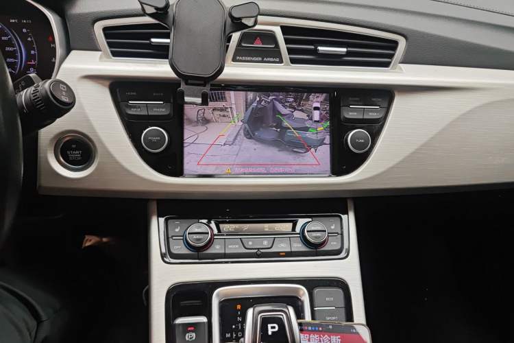 Used Geely Auto Emgrand X7 Sport 2020 1.8TD DCT Two-Wheel Drive Smart Connect 4G-Enabled Version Audio And AC Panel