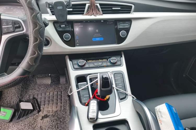 Used Geely Auto Emgrand X7 Sport 2020 1.8TD DCT Two-Wheel Drive Smart Connect 4G-Enabled Version Audio And AC Panel