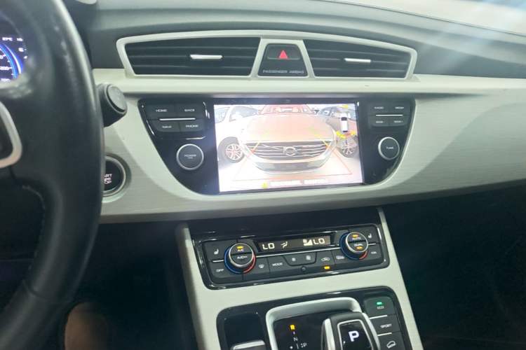 Used Geely Auto Emgrand X7 Sport 2020 1.8TD DCT Two-Wheel Drive Smart Connect 4G-Enabled Version Audio And AC Panel