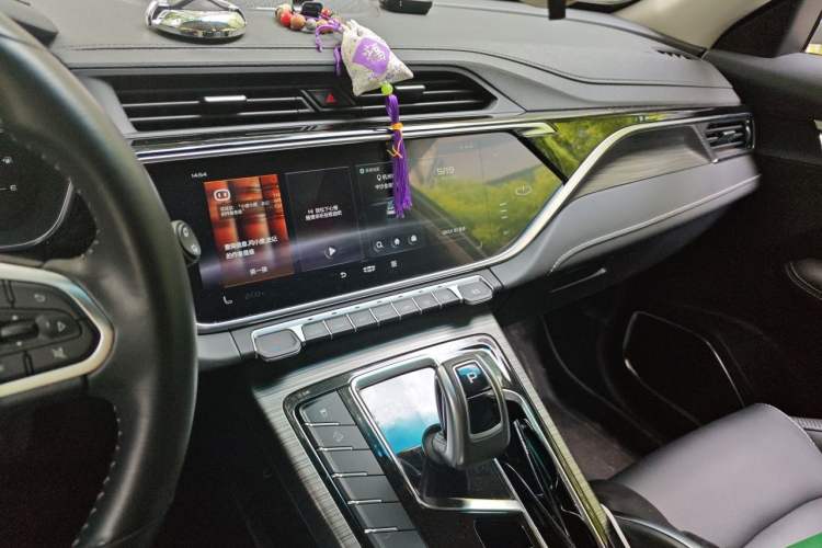 Used Geely Auto Emgrand X7 Sport 2020 1.5TD Automatic Smart Connect PRO Audio And AC Panel