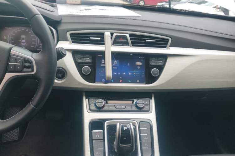 Used Geely Auto Emgrand X7 Sport 2020 1.8TD DCT Two-Wheel Drive Smart Connect 4G-Enabled Version Audio And AC Panel