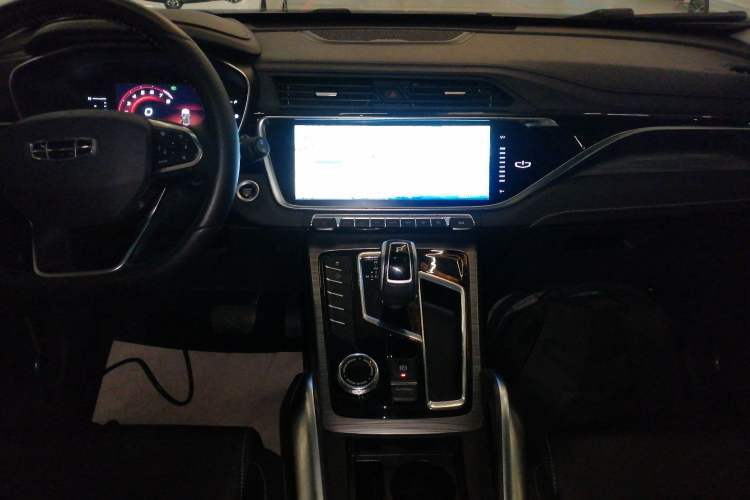 Used Geely Auto Emgrand X7 Sport 2020 1.8TD DCT Smart Connect PRO Audio And AC Panel