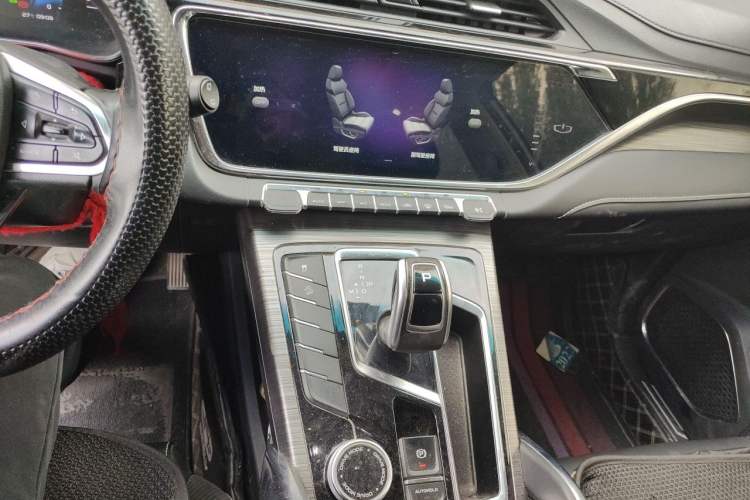 Used Geely Auto Emgrand X7 Sport 2020 1.5TD Automatic Smart Connect PRO Audio And AC Panel