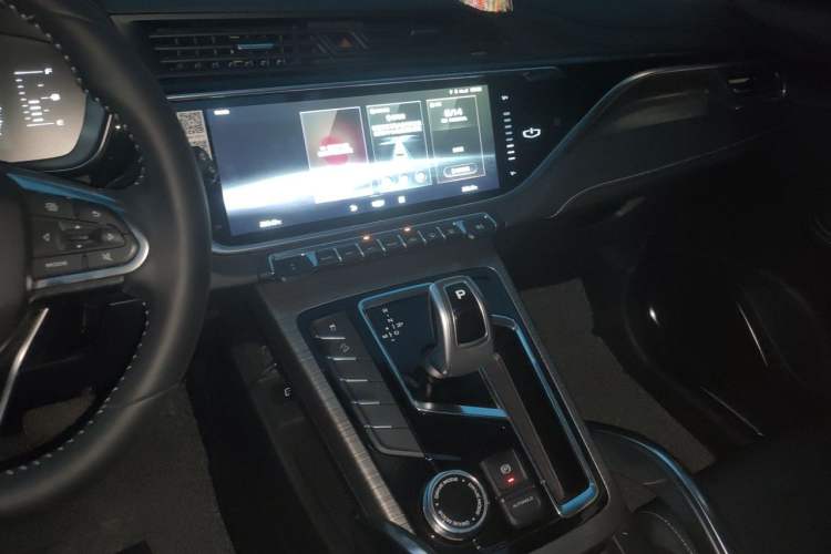 Used Geely Auto Emgrand X7 Sport 2020 1.8TD DCT Smart Connect PRO Audio And AC Panel