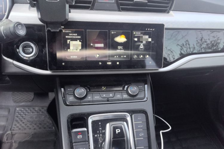 Used Geely Auto Emgrand X7 Sport 2020 1.8TD DCT Two-Wheel Drive Zhiya Model Audio And AC Panel