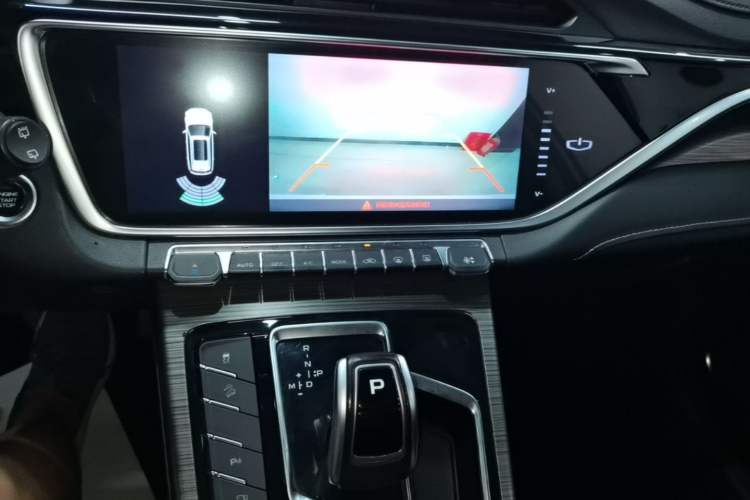 Used Geely Auto Emgrand X7 Sport 2020 1.5TD Automatic Smart Connect PRO Audio And AC Panel