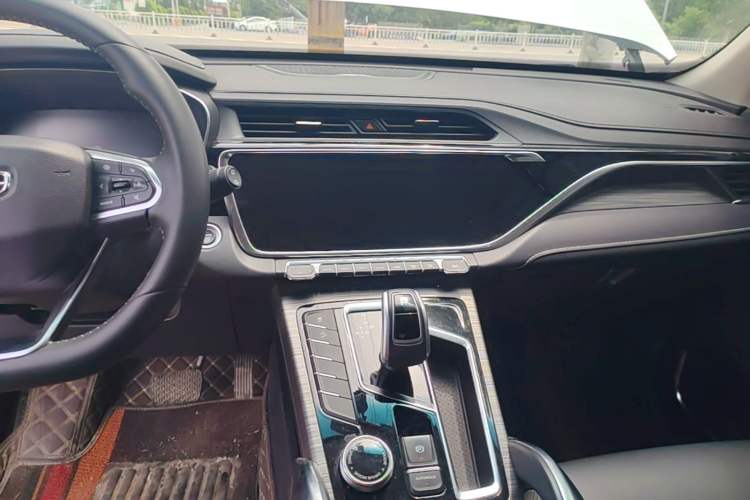 Used Geely Auto Emgrand X7 Sport 2020 1.5TD Automatic Smart Connect PRO Audio And AC Panel
