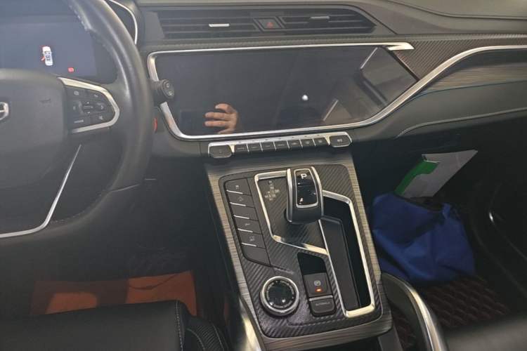 Used Geely Auto Emgrand X7 Sport 2020 1.8TD DCT Smart PRO Audio And AC Panel