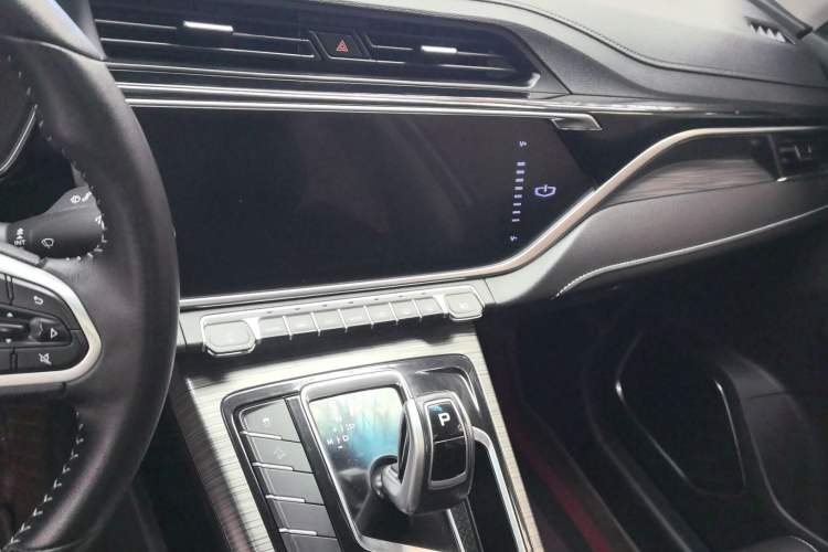 Used Geely Auto Emgrand X7 Sport 2020 1.8TD DCT Smart Connect PRO Audio And AC Panel