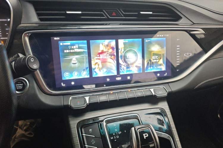 Used Geely Auto Emgrand X7 Sport 2020 1.5TD Automatic Smart Connect PRO Audio And AC Panel