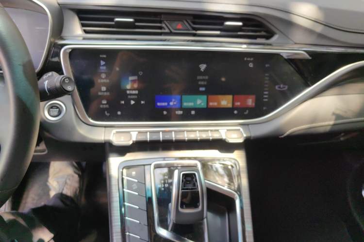 Used Geely Auto Emgrand X7 Sport 2020 1.5TD Automatic Smart Connect PRO Audio And AC Panel