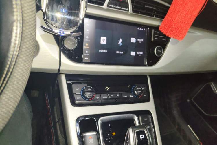 Used Geely Auto Emgrand X7 Sport 2020 1.8TD DCT Two-Wheel Drive Smart Connect 4G-Enabled Version Audio And AC Panel
