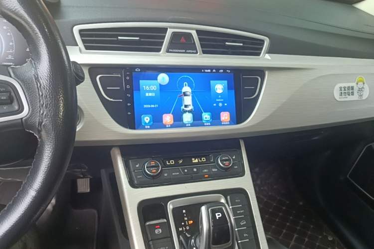 Used Geely Auto Emgrand X7 Sport 2020 1.8TD DCT Two-Wheel Drive Smart Connect 4G-Enabled Version Audio And AC Panel