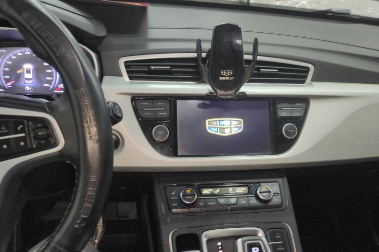 Used Geely Auto Emgrand X7 Sport 2020 1.8TD DCT Two-Wheel Drive Smart Connect 4G-Enabled Version Center Console