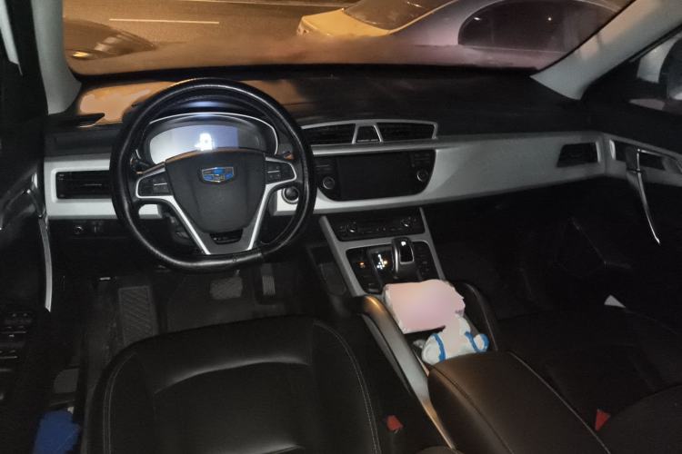 Used Geely Auto Emgrand X7 Sport 2020 1.8TD DCT Two-Wheel Drive Smart Connect 4G-Enabled Version Center Console