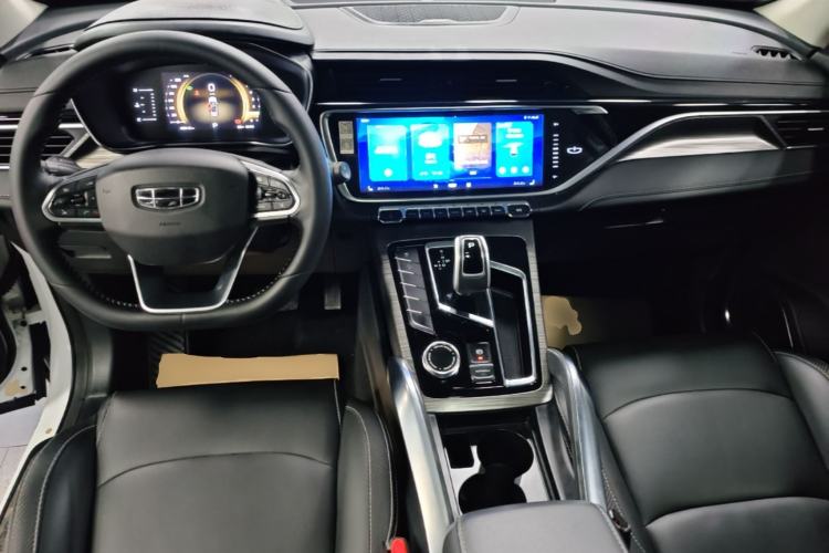 Used Geely Auto Emgrand X7 Sport 2020 1.5TD Automatic Smart Connect PRO Center Console