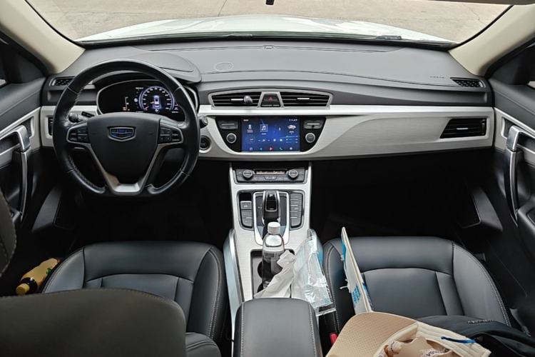 Used Geely Auto Emgrand X7 Sport 2020 1.8TD DCT Two-Wheel Drive Smart Connect 4G-Enabled Version Center Console