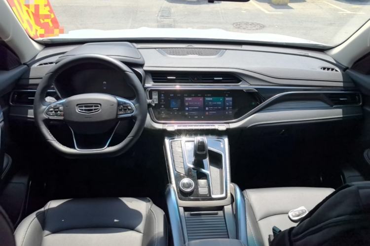 Used Geely Auto Emgrand X7 Sport 2020 1.8TD DCT Smart Connect PRO Center Console